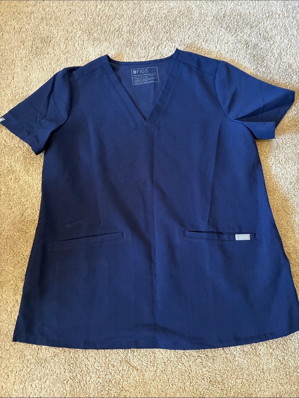 FIGS Dark Navy Blue Casma Short Sleeve Scrub Top Women's size M